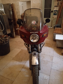 Moto Guzzi 850 T4