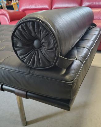 Daybed design Barcellona vera pelle