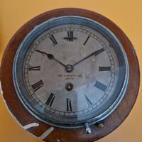 antico orologio nautico  carica  molla a chiave