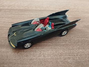 Batmobile Corgi 