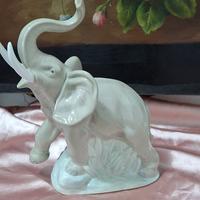 scultura Nao by Lladro di elefante