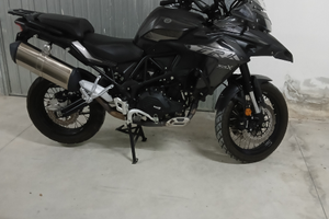 Benelli trk 502x