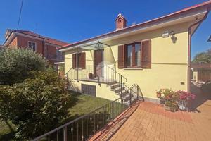 VILLA SINGOLA A PINEROLO