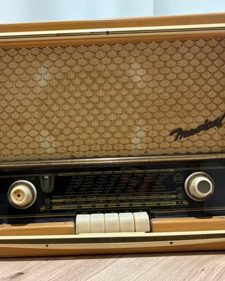Radio d’epoca anni 50, CGE modello 4577