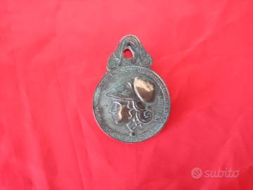 Pinza in metallo o ferma carta