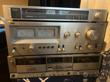 Amplificatore-Tuner-registratore Cassette
