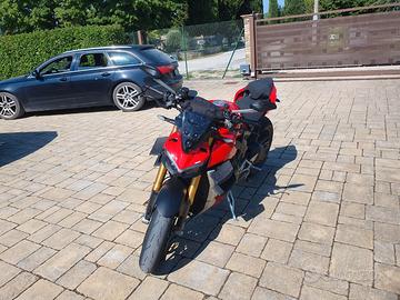 STREET FIGTHER V4 S