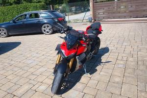 STREET FIGTHER V4 S