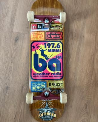 Skateboard Antihero 8,62