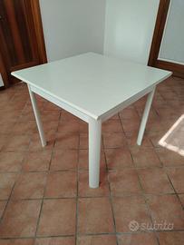 tavolo quadrato in formica bianca €50