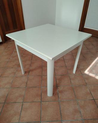 tavolo quadrato in formica bianca €50