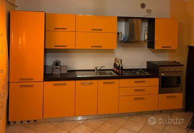 TRASLOCO IMMINENTE! Cucina con elettrodomestici