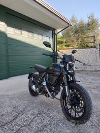 Ducati Scrambler Icon Dark 2025