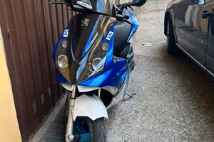 Scooter Peugeot jet force50