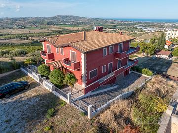 Casoli di Atri porzione di bifamiliare vista mare
