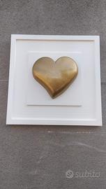 Heart in frame cuore oro in cornice in legno color