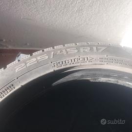 gomme invernali 225 pari al nuovo