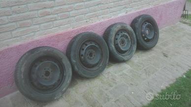 GOMME 165 65 14 MONTATE SU CERCHI BILANCIATE