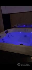 Jacuzzi j215
