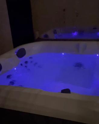 Jacuzzi j215