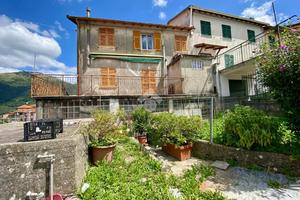 CASA SEMINDIPENDENTE A BARGAGLI