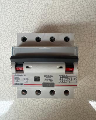 Interruttore magnetotermico differenziale