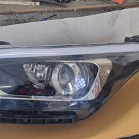 Faro sinistro  Hyundai I 20  2016
