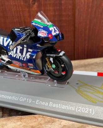 Modellino riproduzione MotoGP  autografato