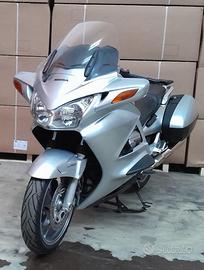 Honda PAN EUROPEAN - 2004