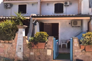 Baia Azzurra, Villino Nuda Propietà