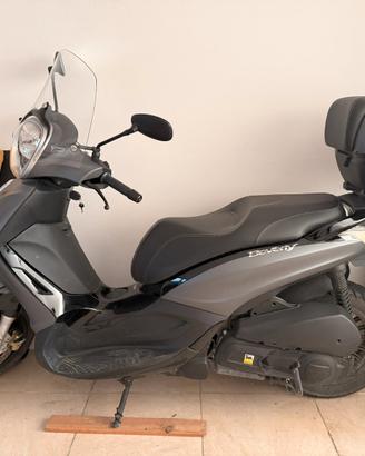 Piaggio Beverly 300