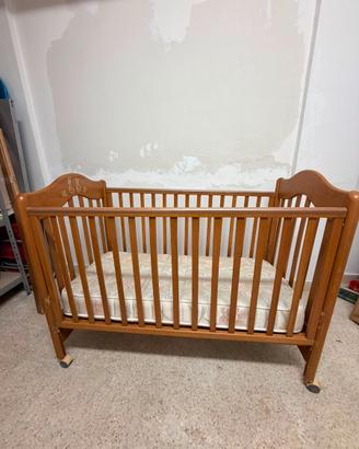 Lettino per bambini in legno vintage