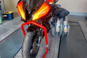Yamaha r6 uso pronto pista 600