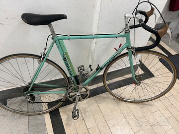 Bianchi rekord 748