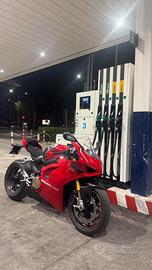 Panigale V4s