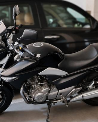 moto Suzuki Inazuma 250