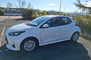 Toyota "Yaris" 1.5 Hybrid Active 2025