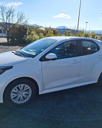 Toyota "Yaris" 1.5 Hybrid Active 2025