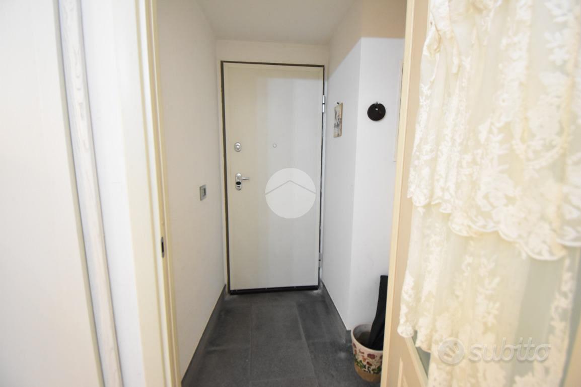 3 LOCALI A POLLENA TROCCHIA - Vista 3