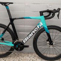 BIANCHI OLTRE XR4 105 DI2 COSMIC PREZZO PRIMAVERA