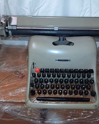 macchina da scrivere OLIVETTI LEXICON 80 III serie