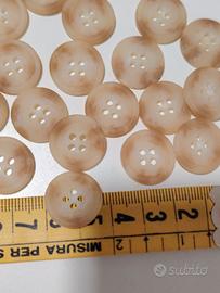 11 bottoni panna beige