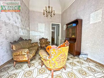 Casa Indipendente su due livelli e terrazzo