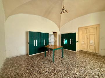 2 LOCALI A BARANO D'ISCHIA