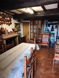 tavolo in massello castagno pregiato 