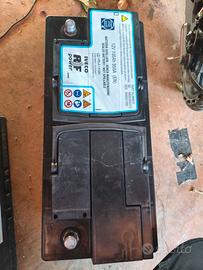 Batteria 12v 105 ah agm  100% di salute