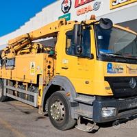Mercedes Benz con pompa Putzmeister 20-4-RZ