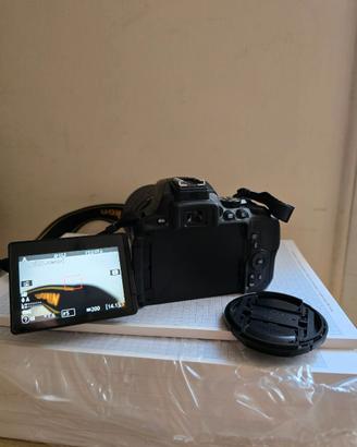 Nikon D5600 + obiettivo  18-140mm ED VR