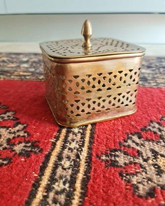 "Cricket Box" Vintage in metallo - Traforata