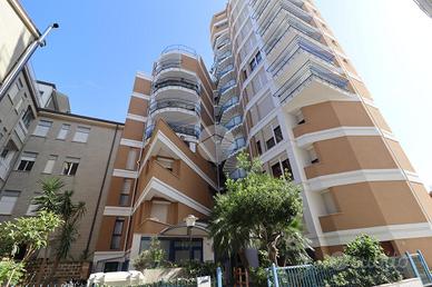 3 LOCALI A GIULIANOVA
